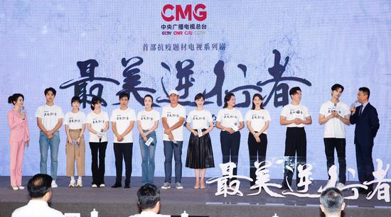堅守人文底色，共創爆款敘事——《最美逆行者》定檔背后，白一驄的初心與匠心